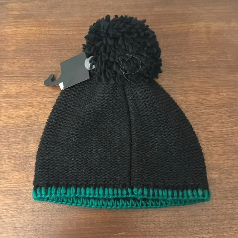 New Echo Wool Blend Taurus Zodiac Pom Pom Beanie Black Colorful Ski Retro
